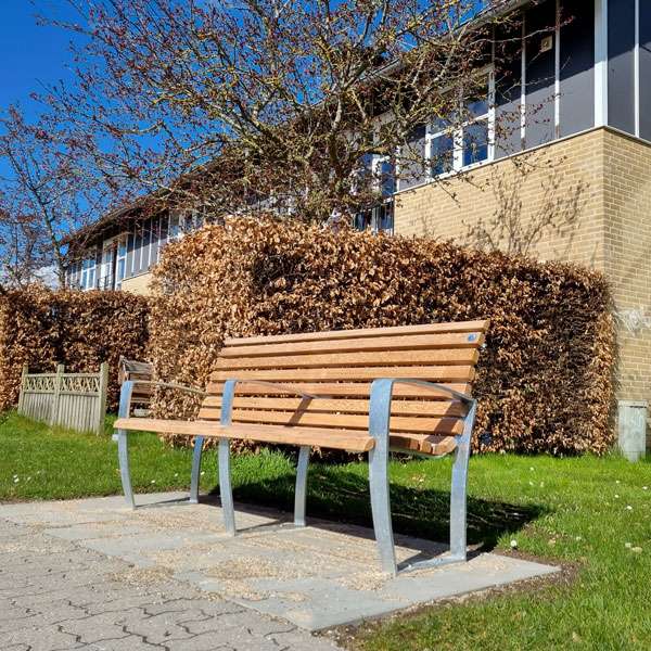 Katu- ja puistokalusteet | Istuimet | FalcoRelax istuin Katu- ja puistokalusteet | Istuimet | FalcoRelax istuin | image #2 |