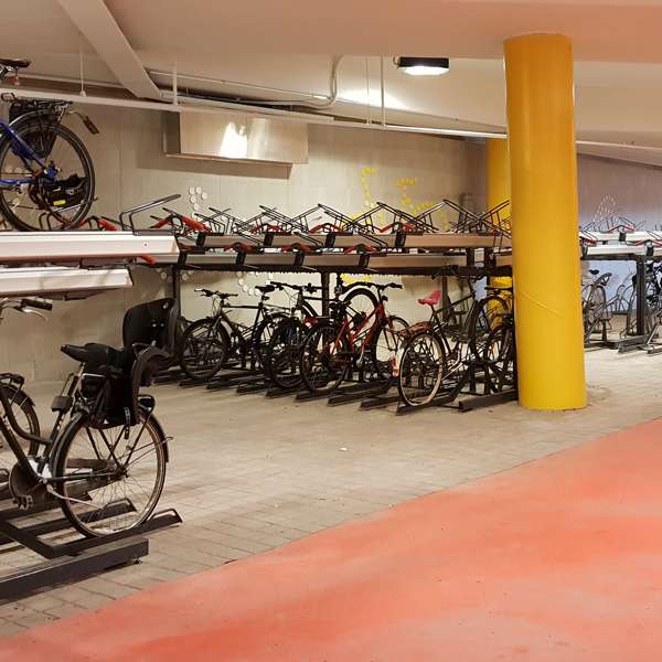 ESPOO Leppävaaran asema, pyöräparkki - 1