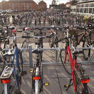 Ny cykelparkering hos Rybners Gymnasium i Esbjerg