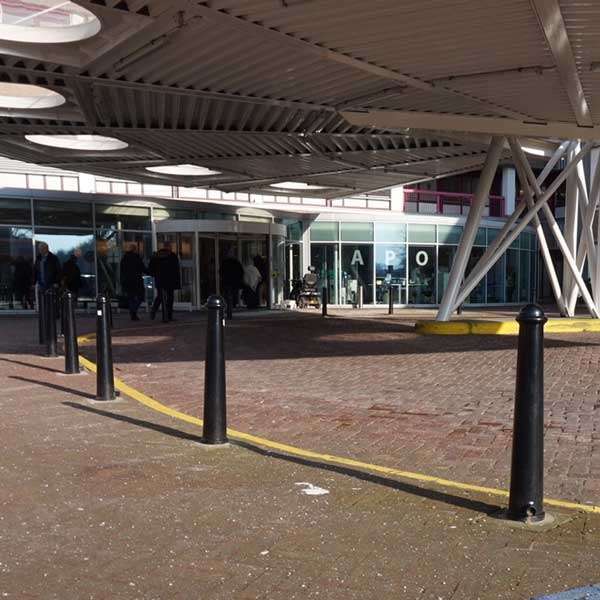 verkeersvoorzieningen afzetpaal uitneembaar 3-kant sluiting Bowler conisch