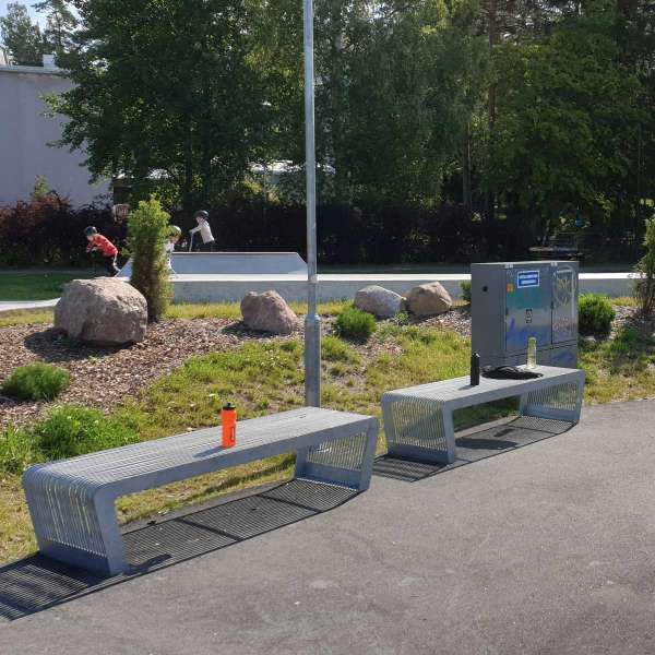 Katu- ja puistokalusteet | Istuimet | FalcoLinea penkki (teräs) Katu- ja puistokalusteet | Istuimet | FalcoLinea penkki (teräs) | image #2 |