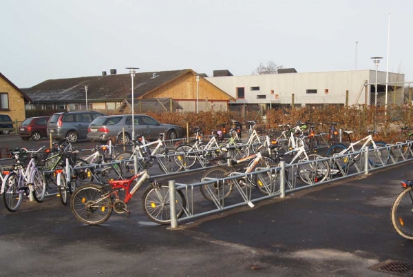 Ny cykelparkering hos Rybners Gymnasium i Esbjerg