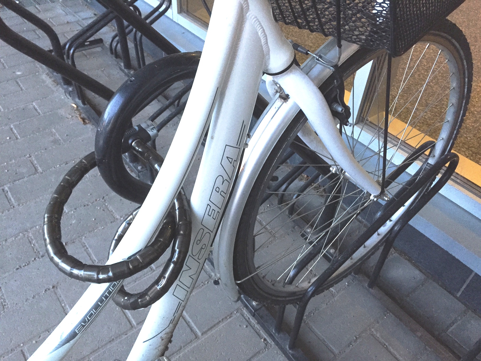 Falco A-11 pyörätelineet, Kolmiosairaala Helsinki