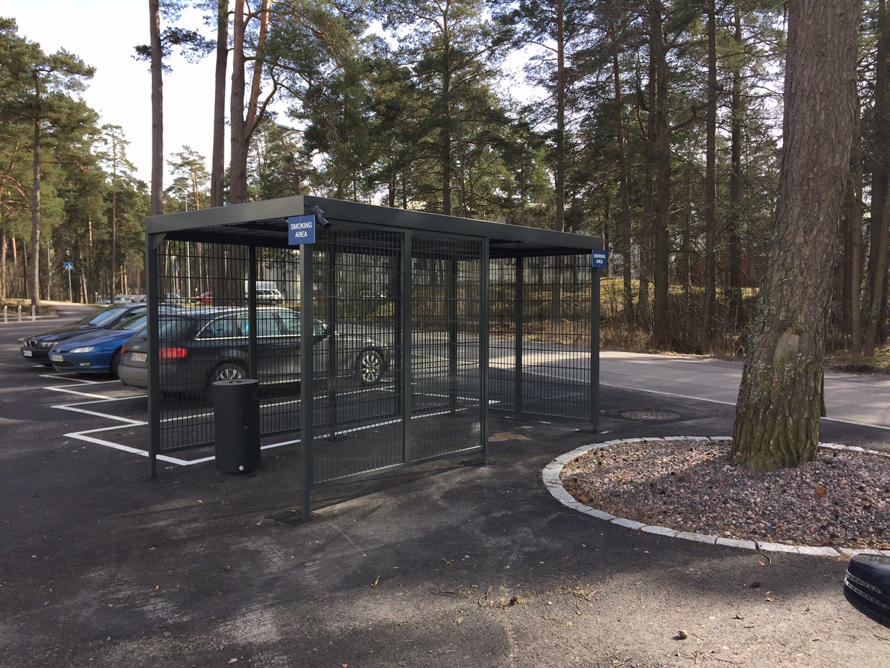 Tupakkakatos Santahaminataloon