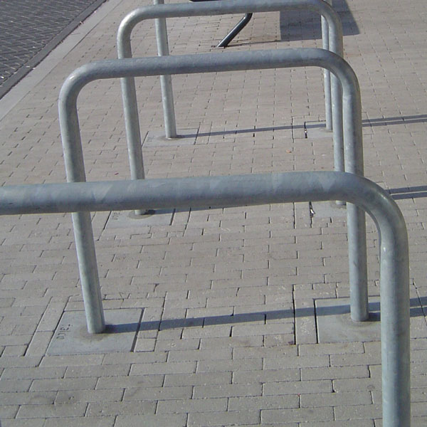 parkeervoorzieningen geleideboog verkeersgeleider verkeersvoorziening