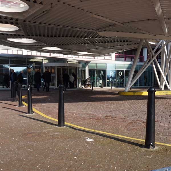 verkeersvoorzieningen afzetpaal uitneembaar 3-kant sluiting Bowler conisch